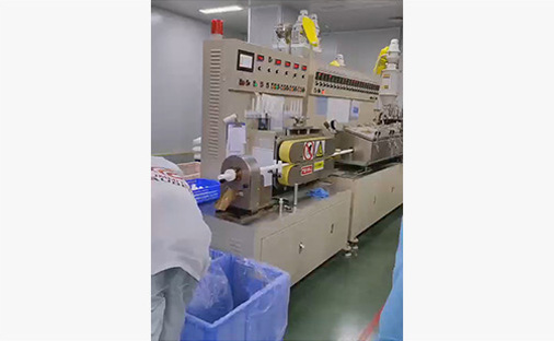 عملیات تیمی در آزمایشگاه Cleanroom